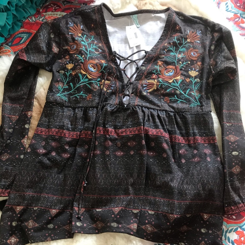 Maurice’s embroidered top. NWT.